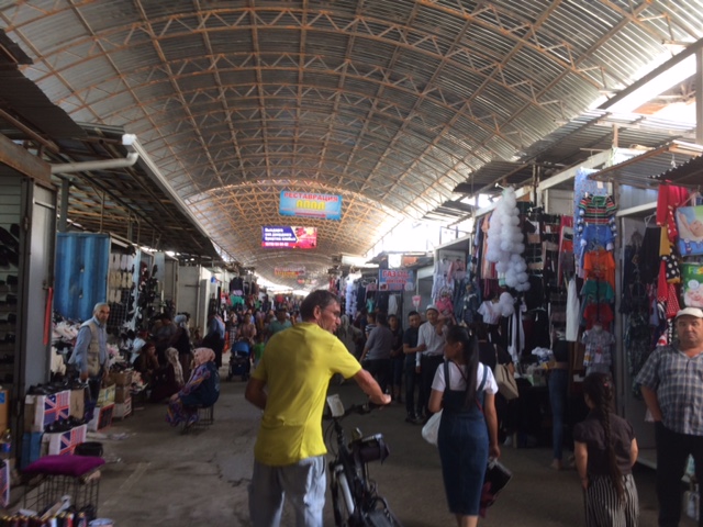 kirghistan-J93-Osh-bazar.jpg