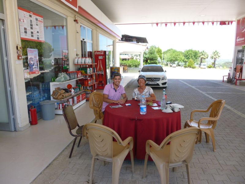 turquie-J32-station-service.jpg